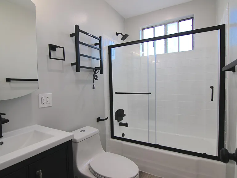 120 Roswell Ave #12 — Photo 66
