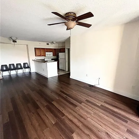 1115 Reserve Ct #102 — Photo 11