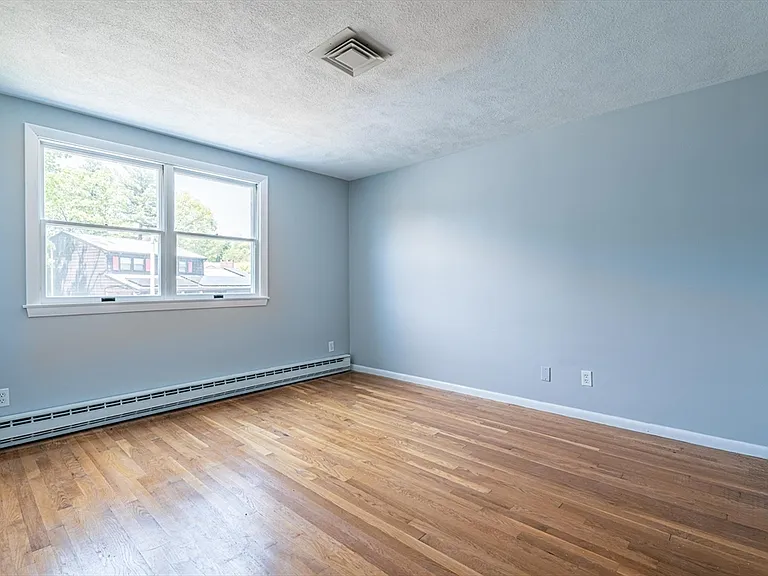 20 Fieldstone Dr — Photo 13