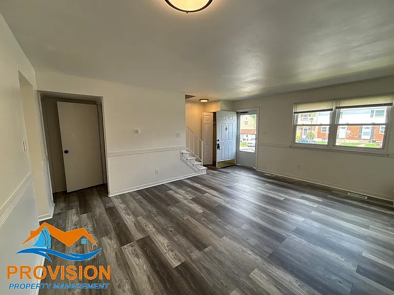463 Longtowne Ct — Photo 3