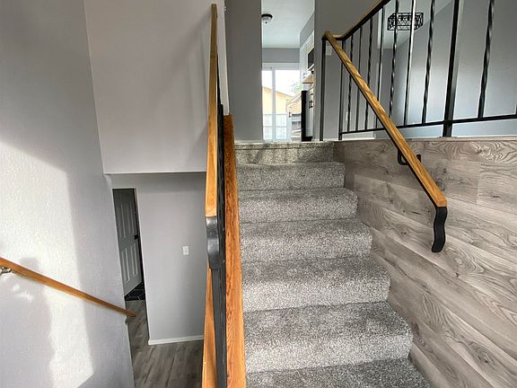 4th image of 516 Horn Baker Ct