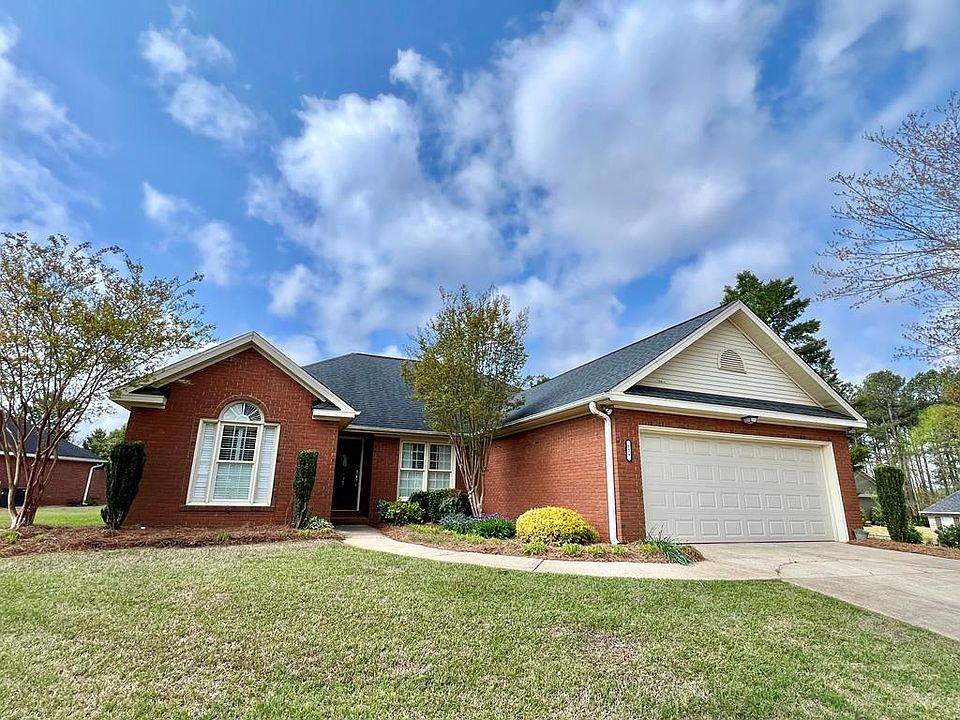 1st image of 129 Kings Grant Ln