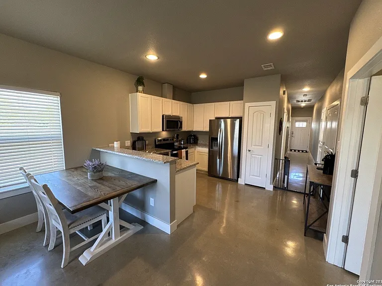 2010 N Ranch Estates Blvd — Photo 3