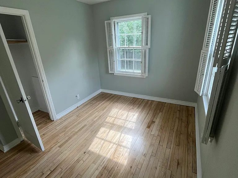 86 Roselawn Ave E #1 — Photo 8
