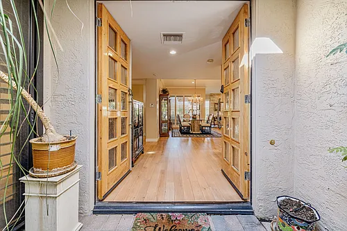 10 Whittier Ct Photo 1