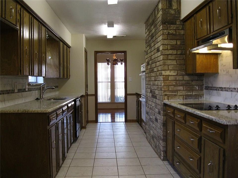 1st image of 808 Grinnell Dr