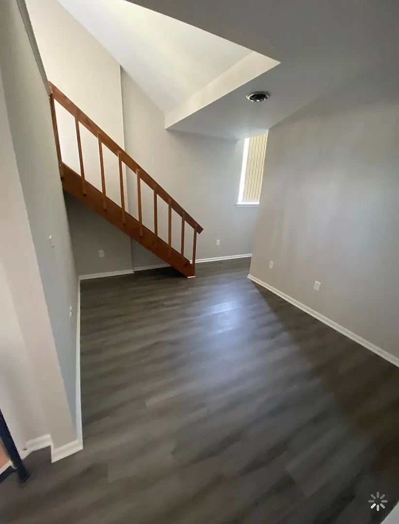 Oak Ave Apartments — Photo 4