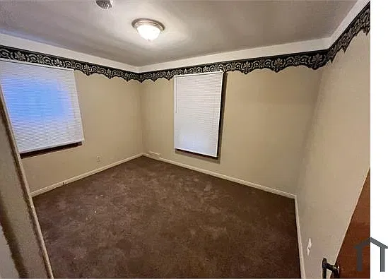 3 bed, $1,300 — Photo 2