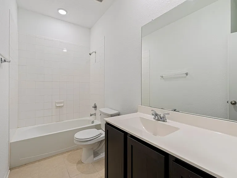 149 Biscayne Dr — Photo 16