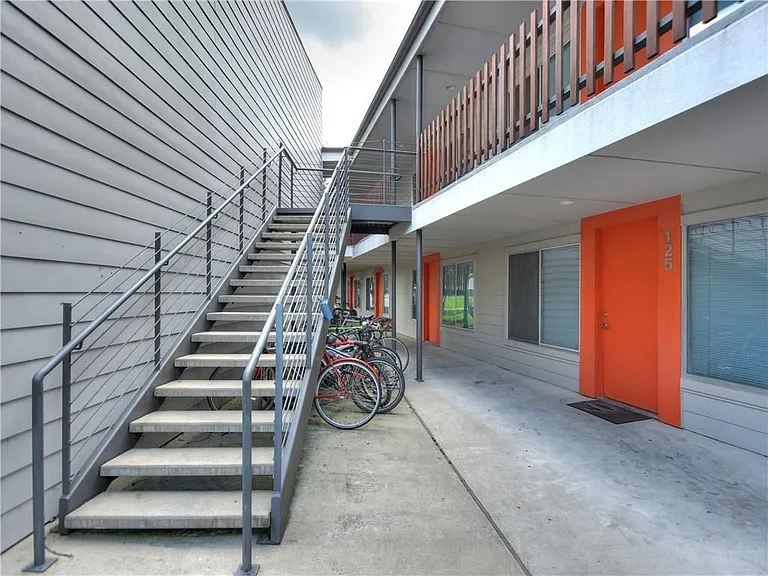 2200 Dickson Dr #126 — Photo 20