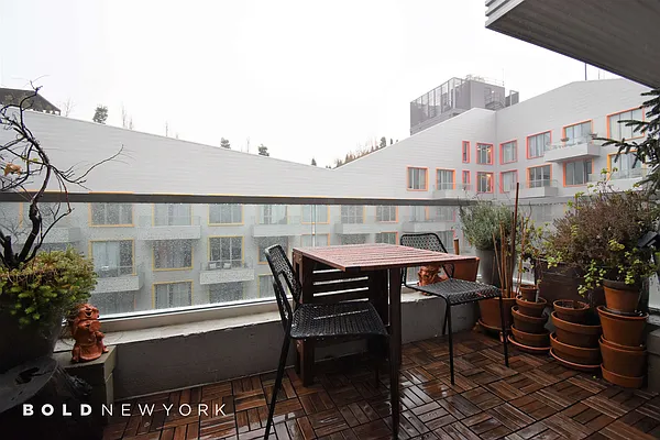 Rented by Bold New York | media 76