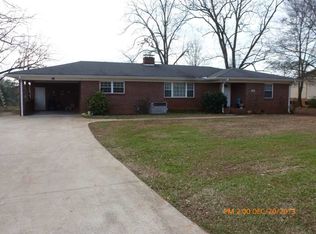 645 Playground Rd, Walhalla, SC 29691