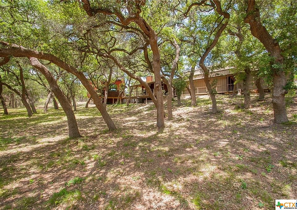 1st image of 219 Lois Ln