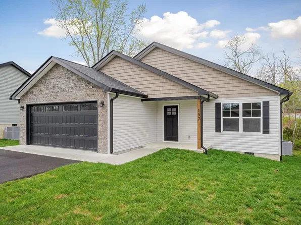 157 Sky View Meadow Dr, Crossville, TN 38555