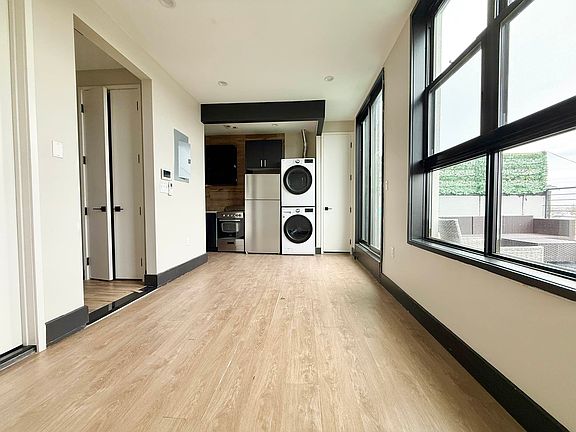 4th image of 1667 Brooklyn Ave #5B