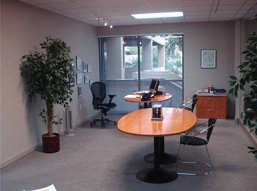 4th image of 2555 Collins Ave #C-10