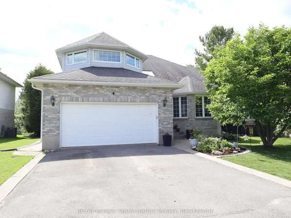 605 Fernmoor Dr, Kingston, ON K7M 8K5