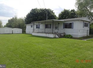 864 Hillcrest Ave, Chambersburg, PA 17202