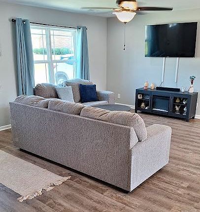 2nd image of 141 Dogwood Ct