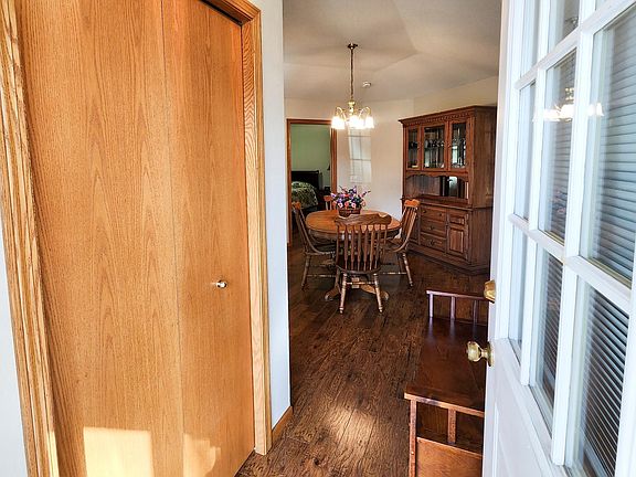 2nd image of 710 24th St SE