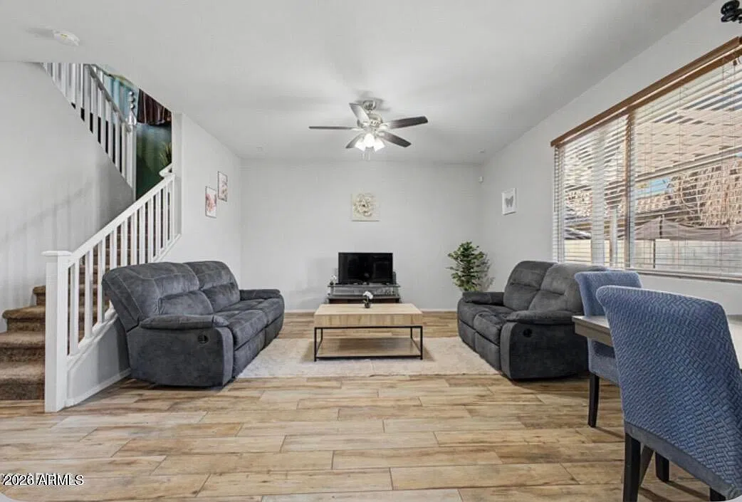 3 bed, 2.5 bath, 1860 sqft, $2,350 — Photo 3