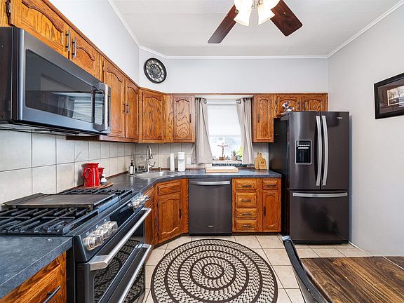 5th image of 27 Reservoir Ave #2