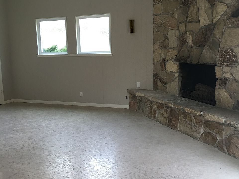 1st image of 30 Westlawn Ave
