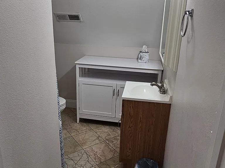 2123 Missouri St #2 — Photo 15