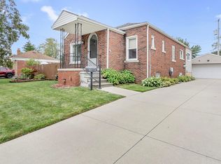 961 Capitol Ave, Lincoln Park, MI 48146