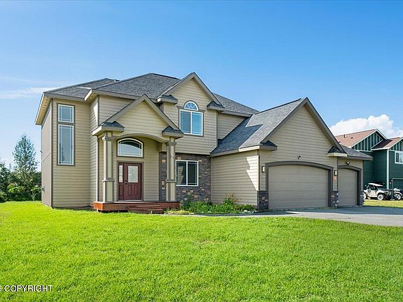 3rd image of 2798 S Barnyard Cir