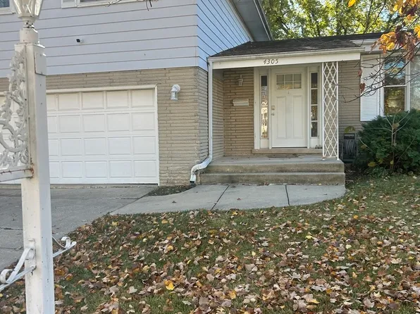 4305 Oakwood Ln, Matteson, IL 60443