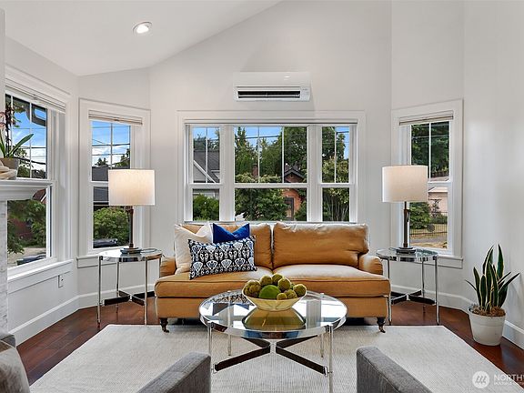 5th image of 318 NE 59th Street