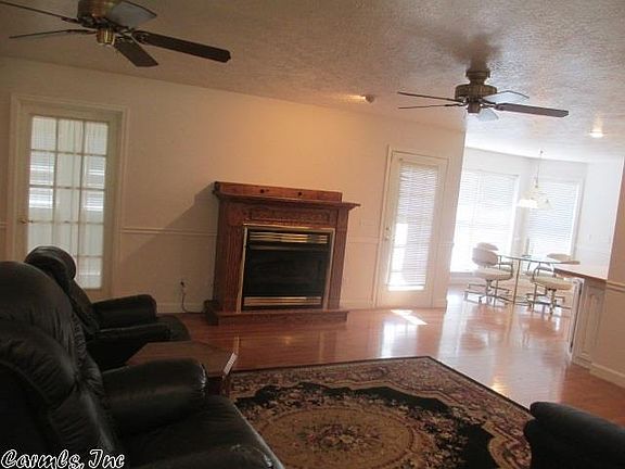 4th image of 3970 White Dr
