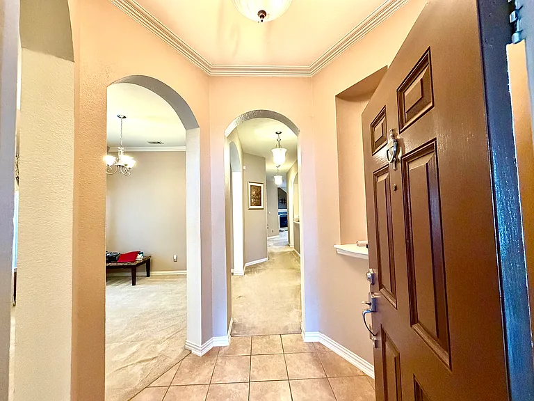 2102 Central Park Dr — Photo 9