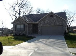 226 Auburn Meadows Ct, Carlisle, OH 45005