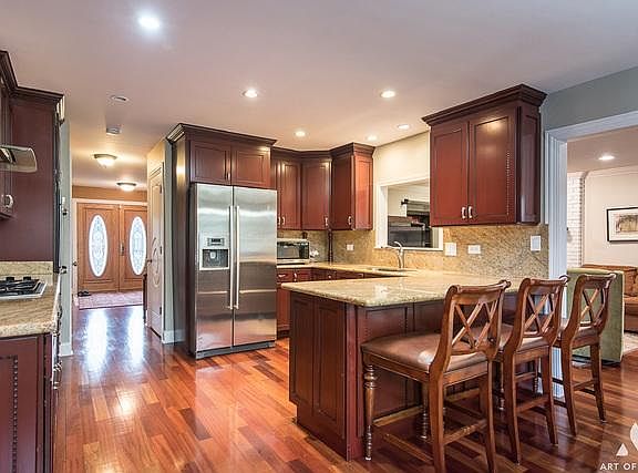 3rd image of 14400 Wooded Path Ln