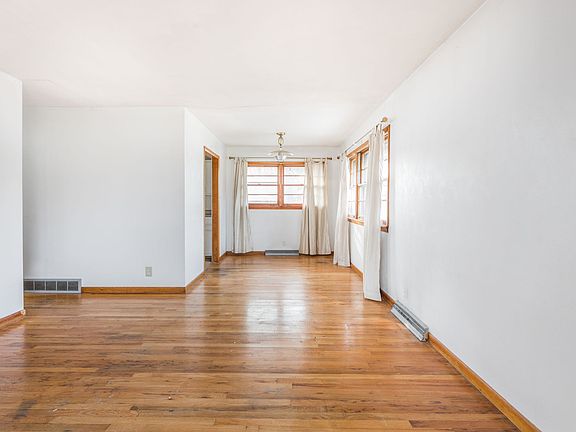 3rd image of 7913 E 52nd St