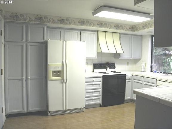 4th image of 10310 NE 9th St