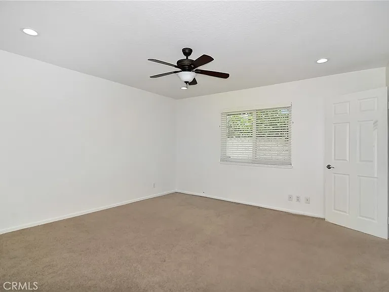 9618 Kentland Ave — Photo 17
