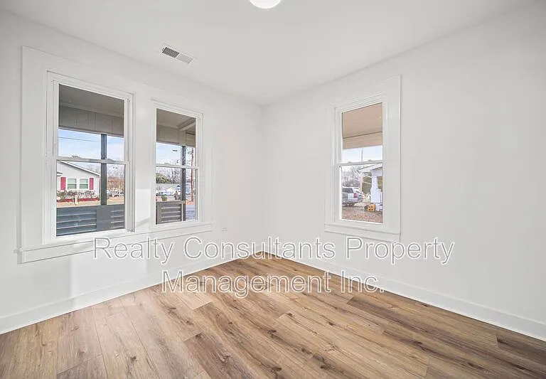 1703 Lowder St — Photo 15