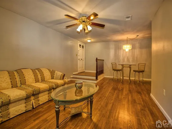 324 Gills Ln Unit 1-J, Iselin, NJ 08830