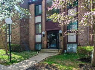 9725 Kings Crown Ct APT 1, Fairfax, VA 22031