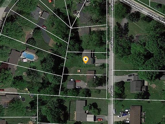 4th image of 214 N High St