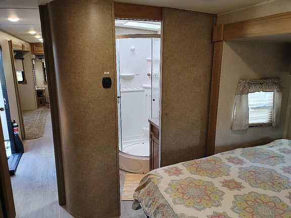 4th image of 455 Delaware Dr #C