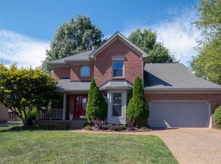 8413 Fieldcrest Ct, Louisville, KY 40299