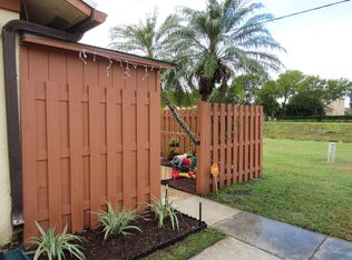 1111 Summit Place Cir APT C, West Palm Beach, FL 33415