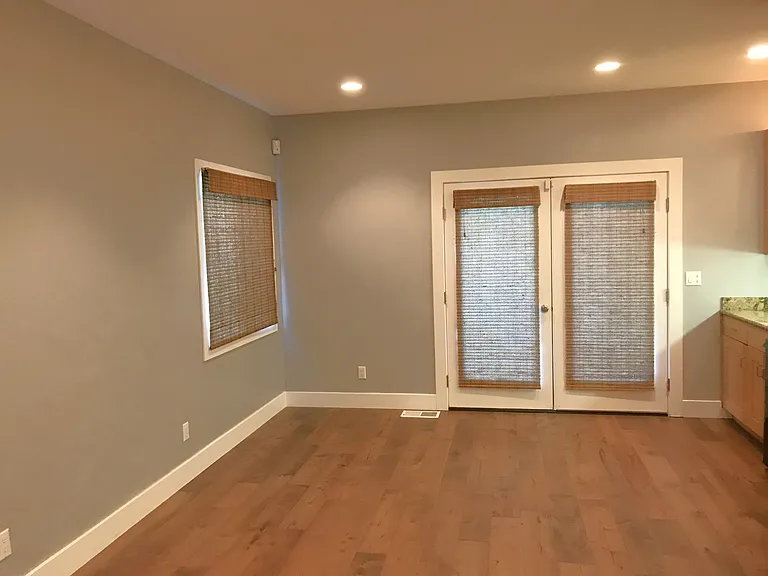 324 Selma St — Photo 36