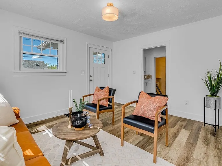 26 N Morgan St — Photo 3