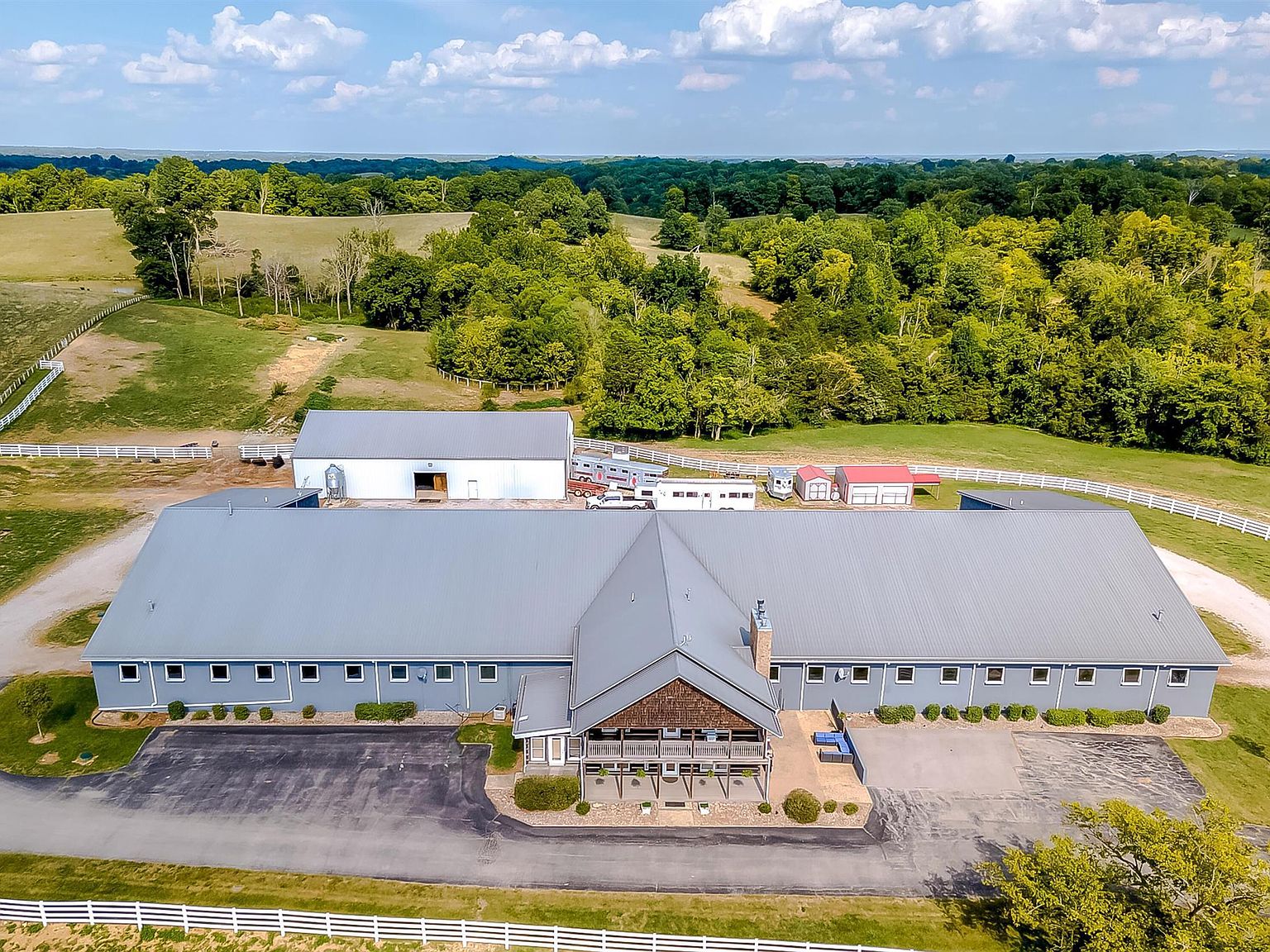 愛ページ 2305 Harrodsburg Rd, Lawrenceburg, KY 40342 | MLS #26005279 | Zillow