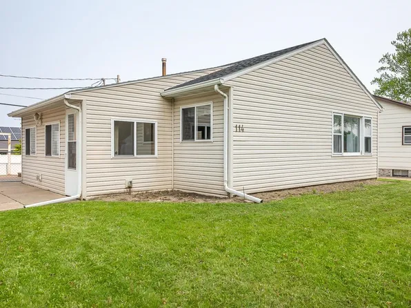 114 Jule Ave, East Dubuque, IL 61025